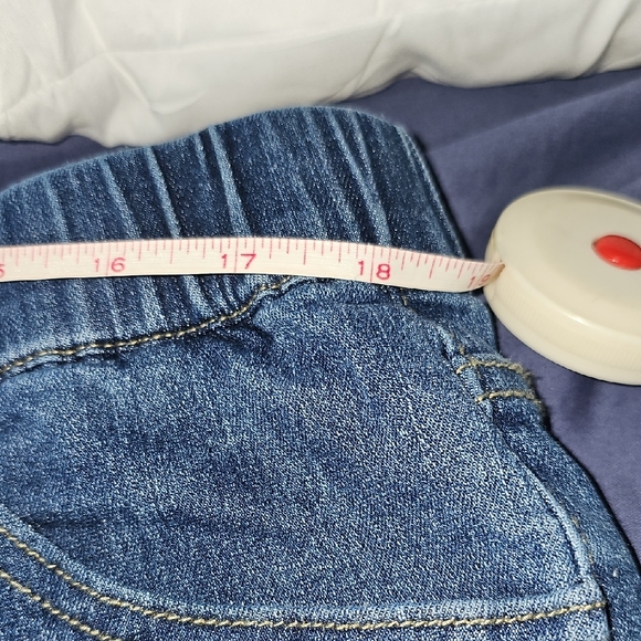 Women's Classic Blue Jean Shorts NEVER WORN! - Picture 7 of 9